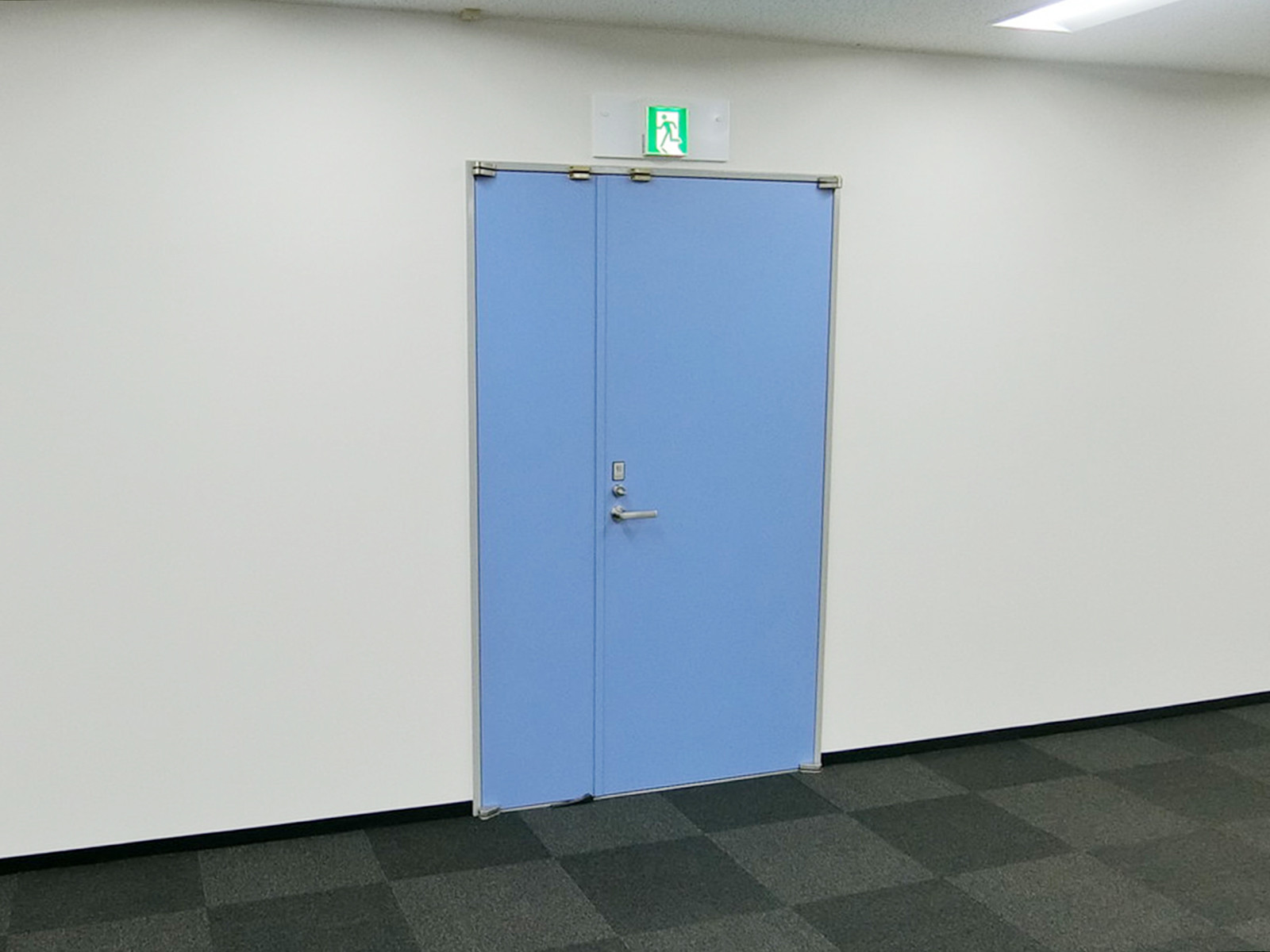 貸室出入口
