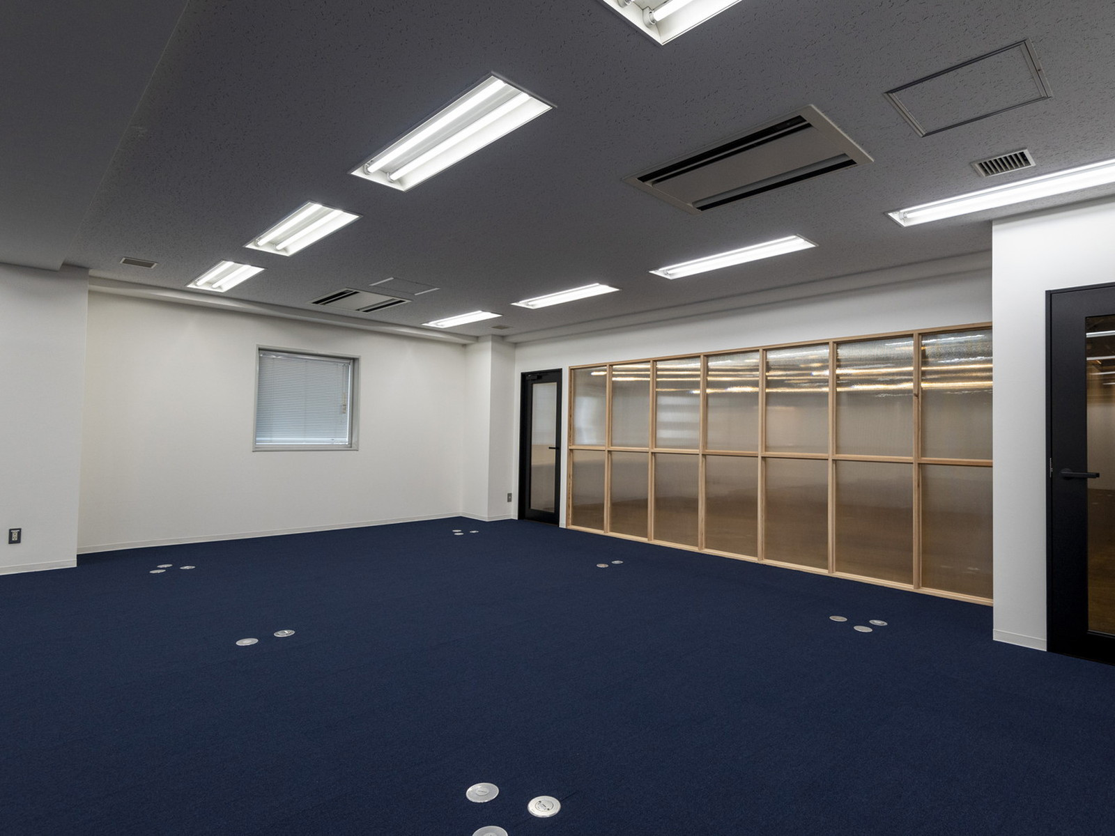 別室の様子