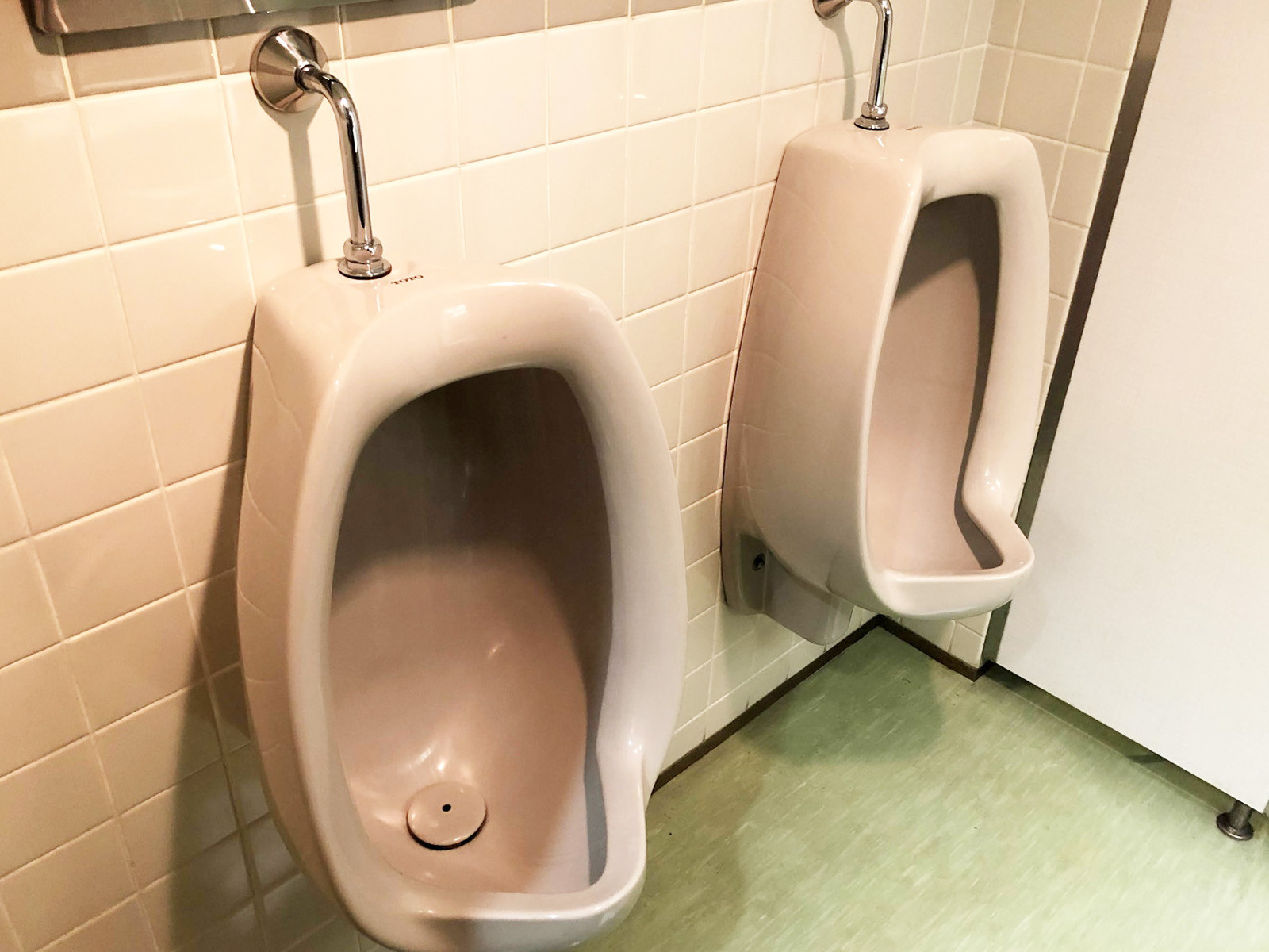 男性用トイレ