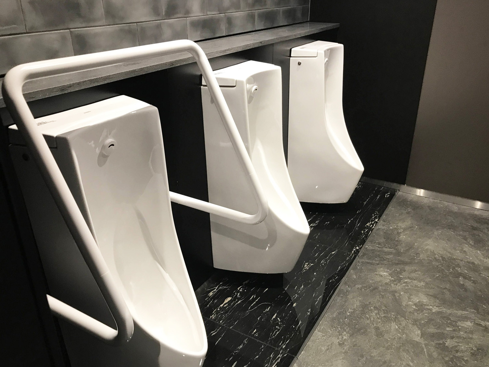 男性用トイレ