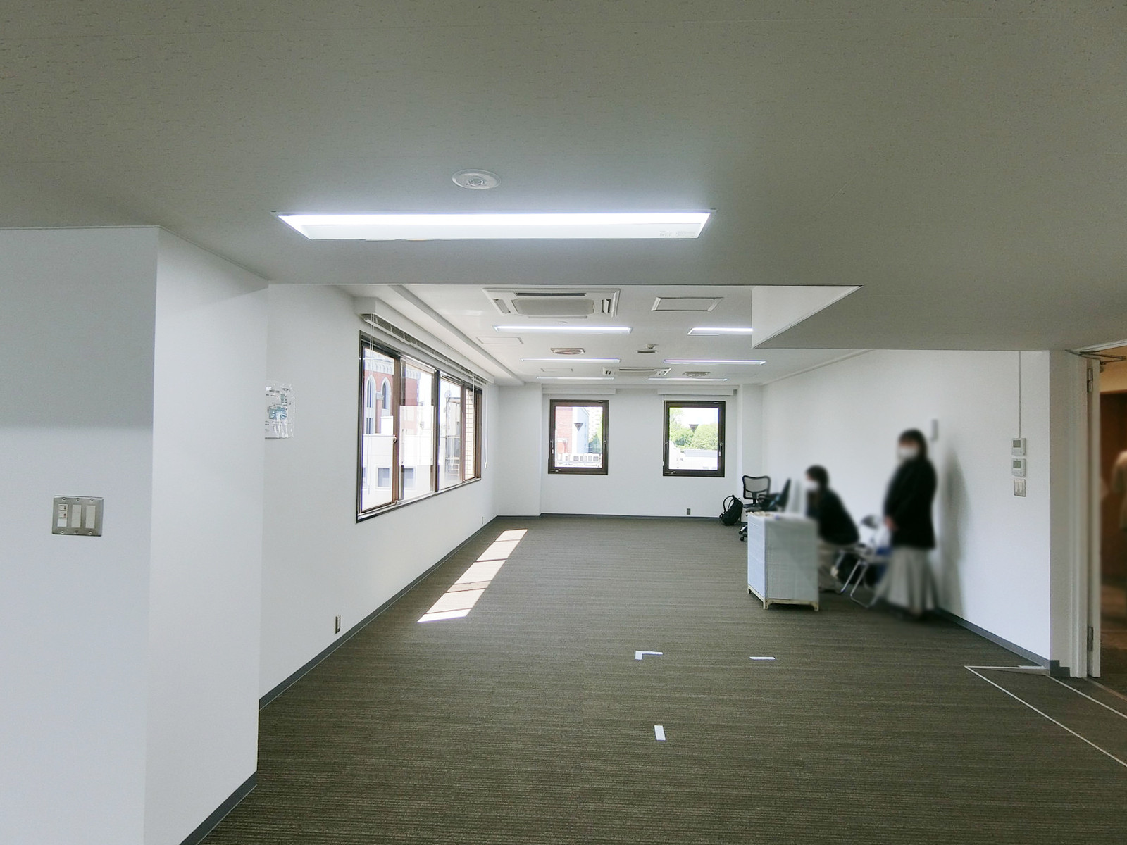 別角度の様子