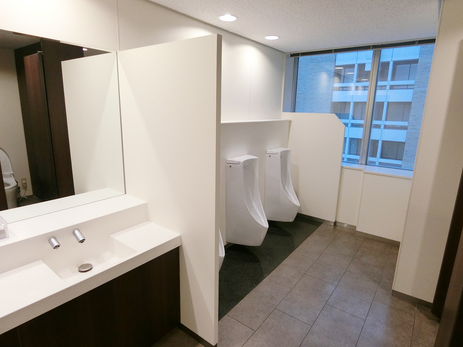 男性用トイレ