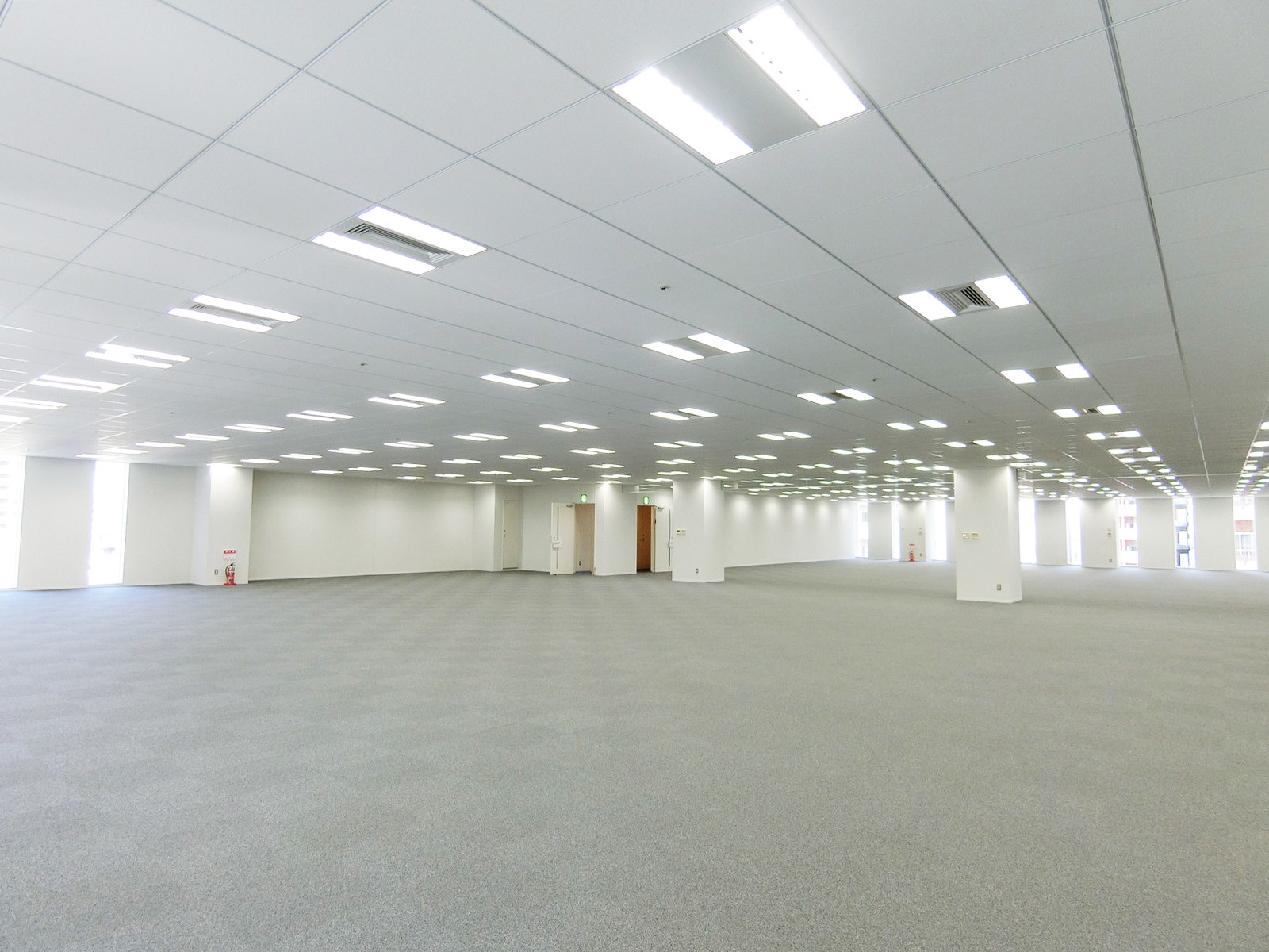 オフィス室内参考画像(5階・約268坪)