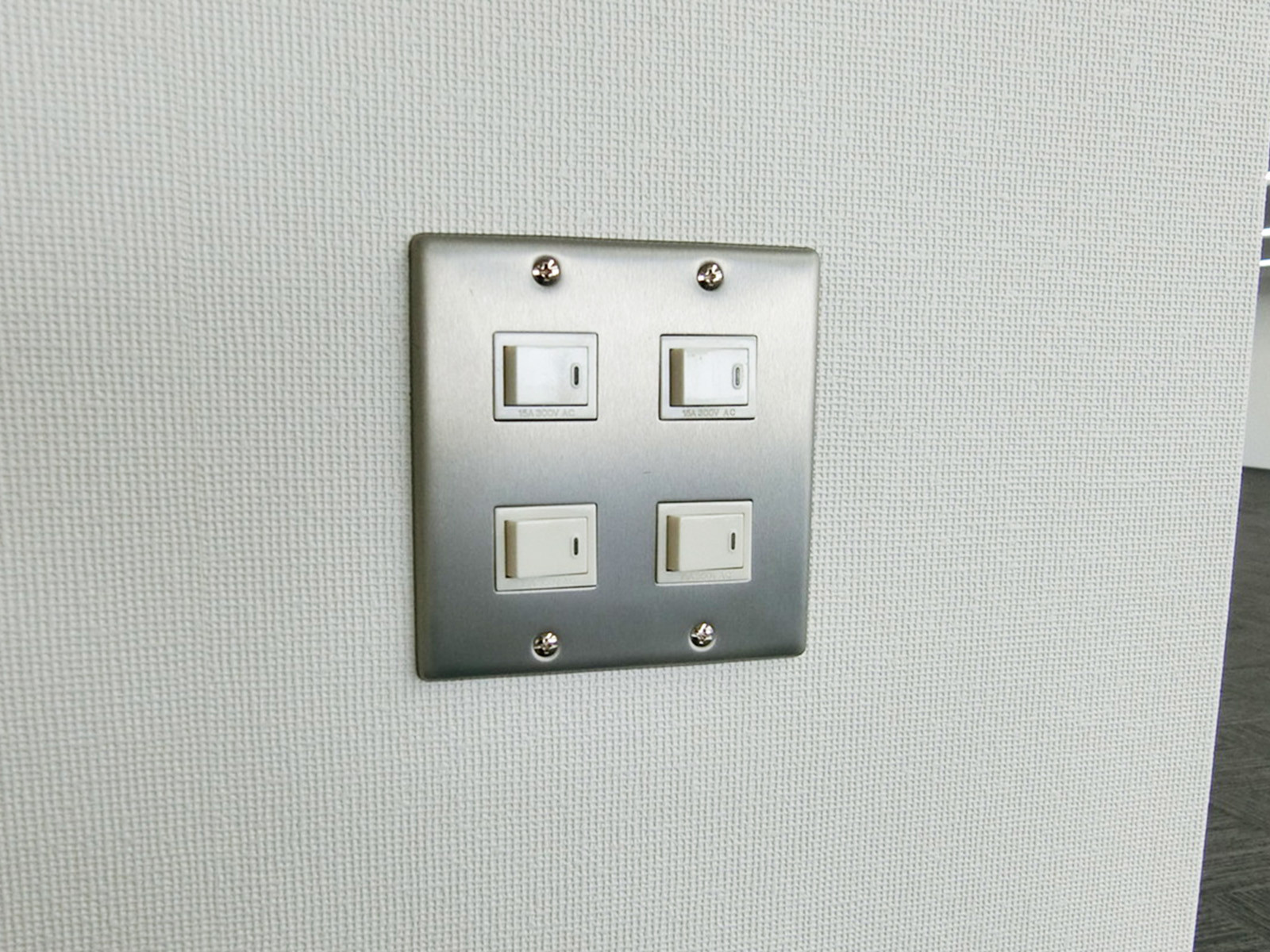 照明のスイッチ