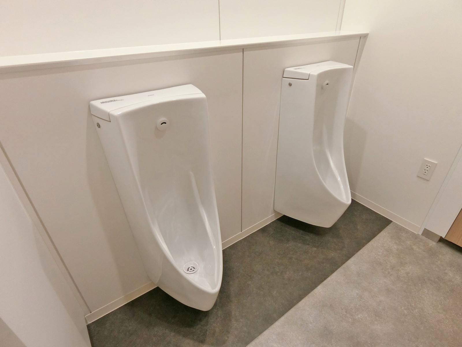 男性用トイレ