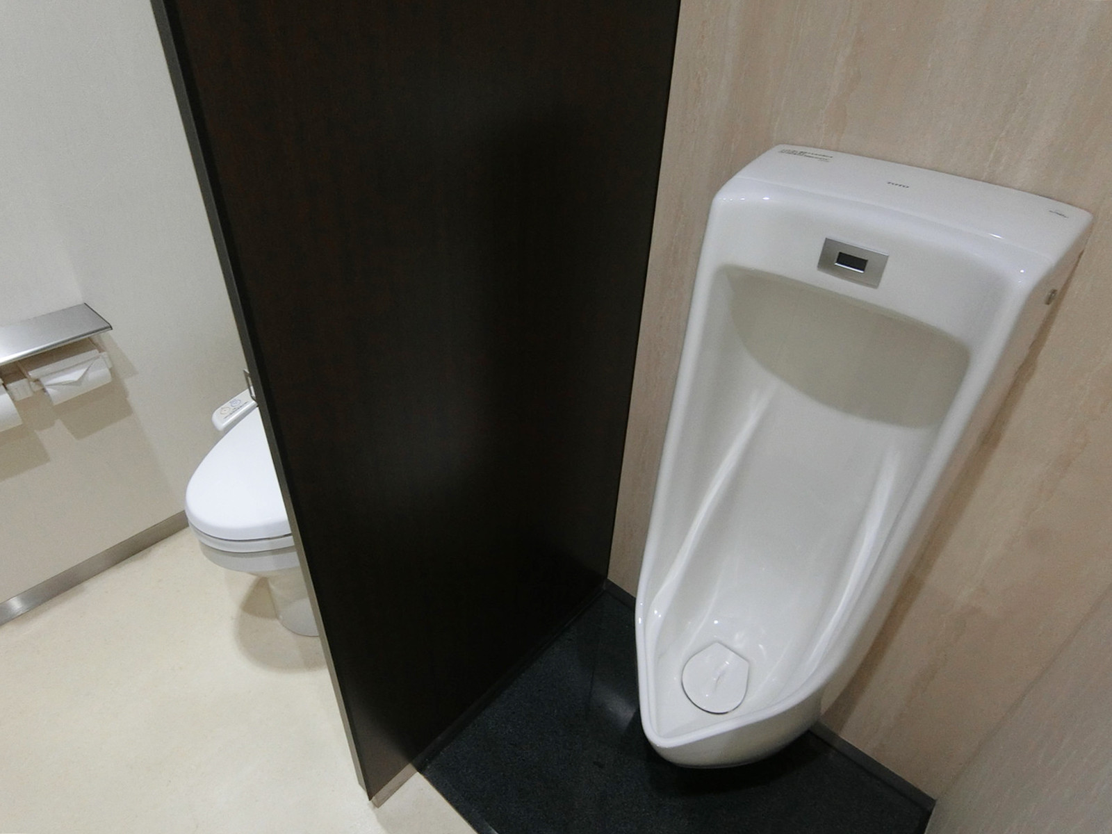 男性用トイレ
