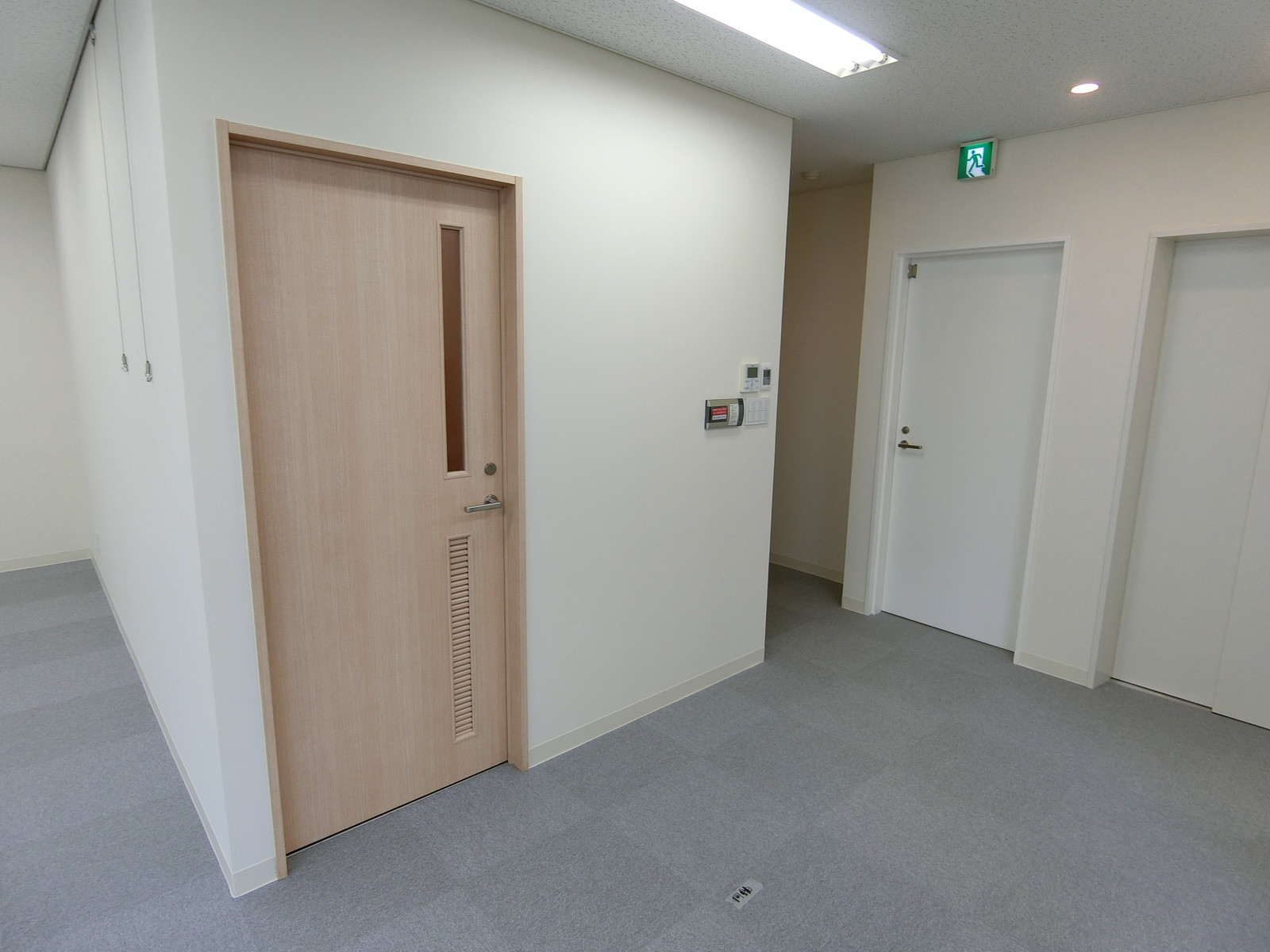 貸室出入口