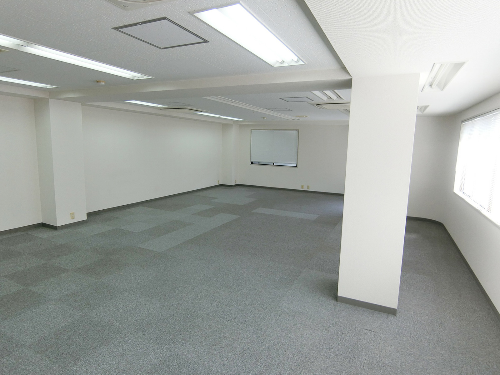 オフィス室内参考画像（4階・約20坪）