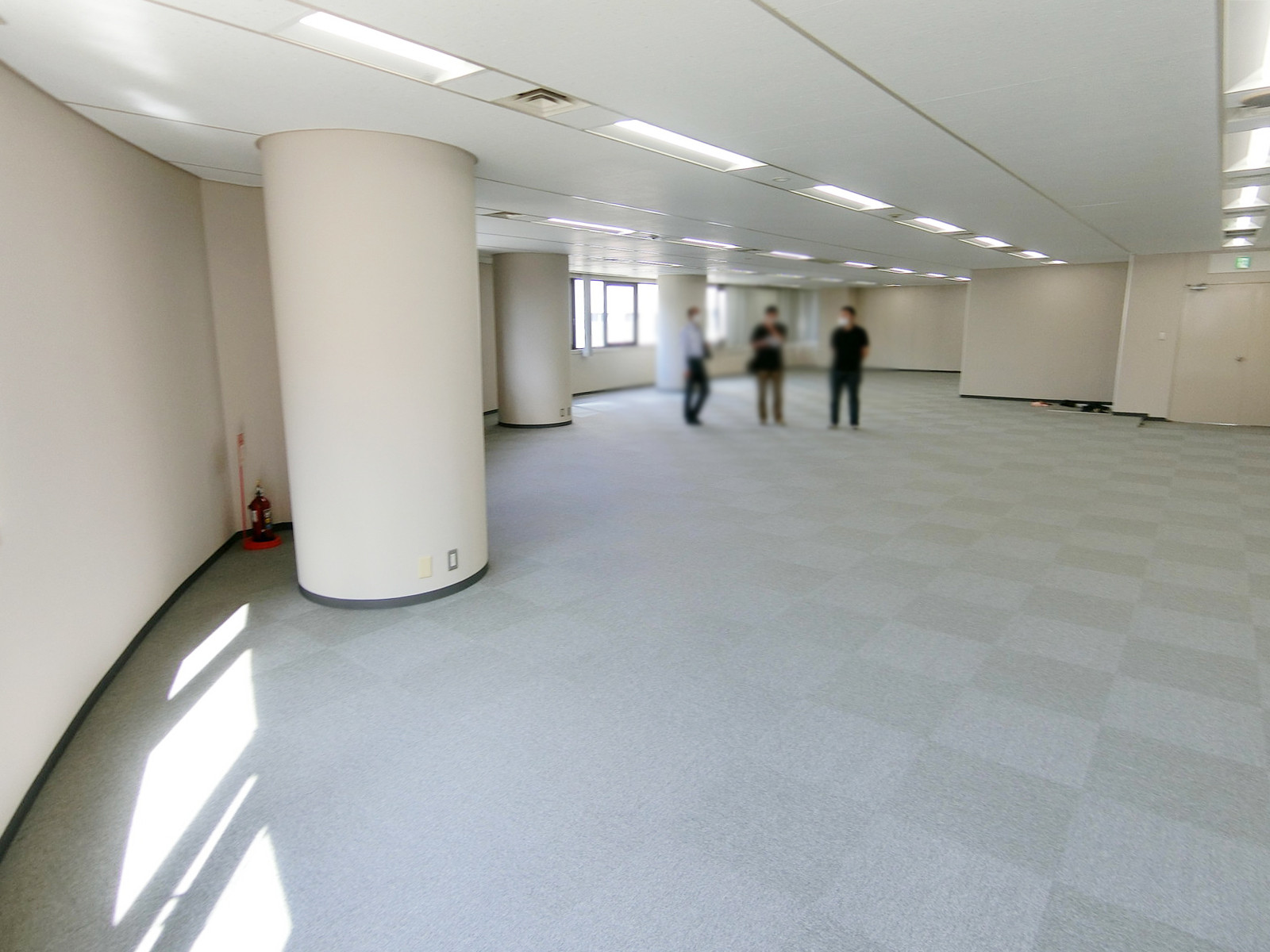 別角度の様子