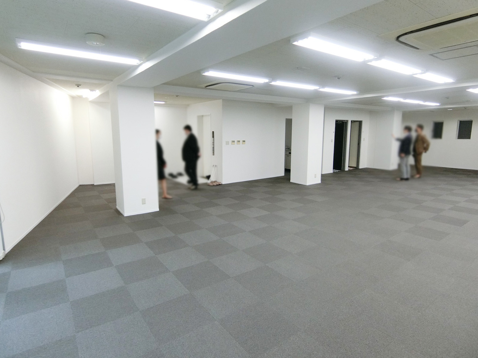 別角度の様子