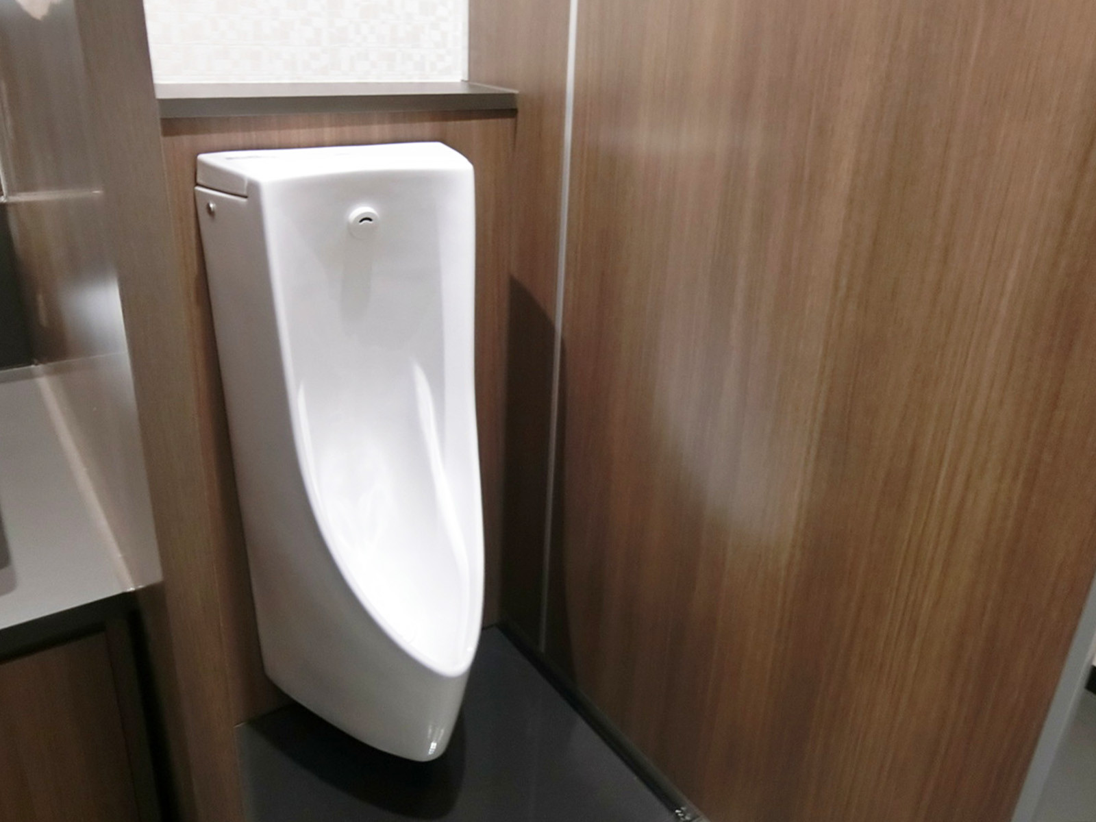男性用トイレ