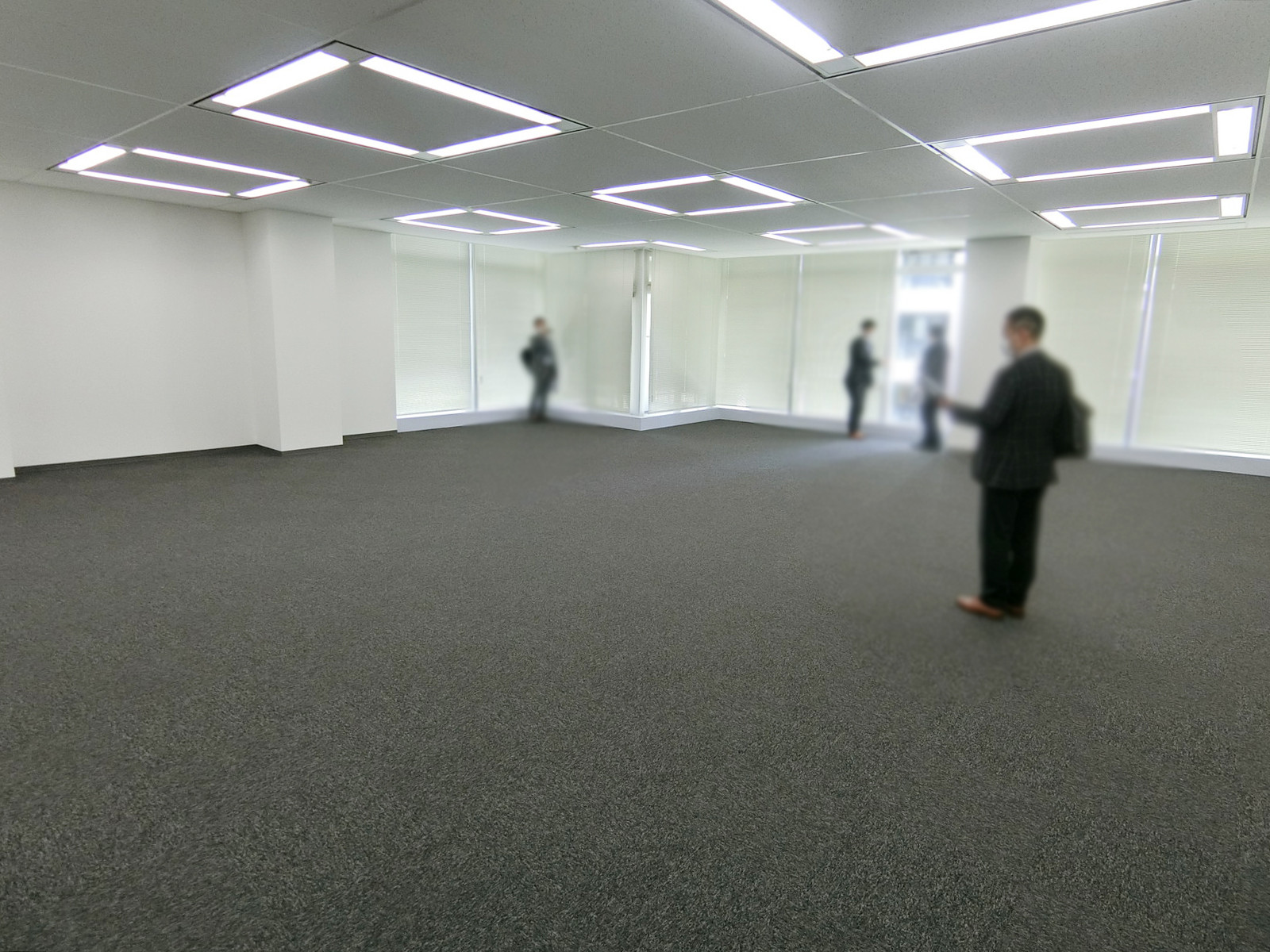 貸室奥側から見た室内