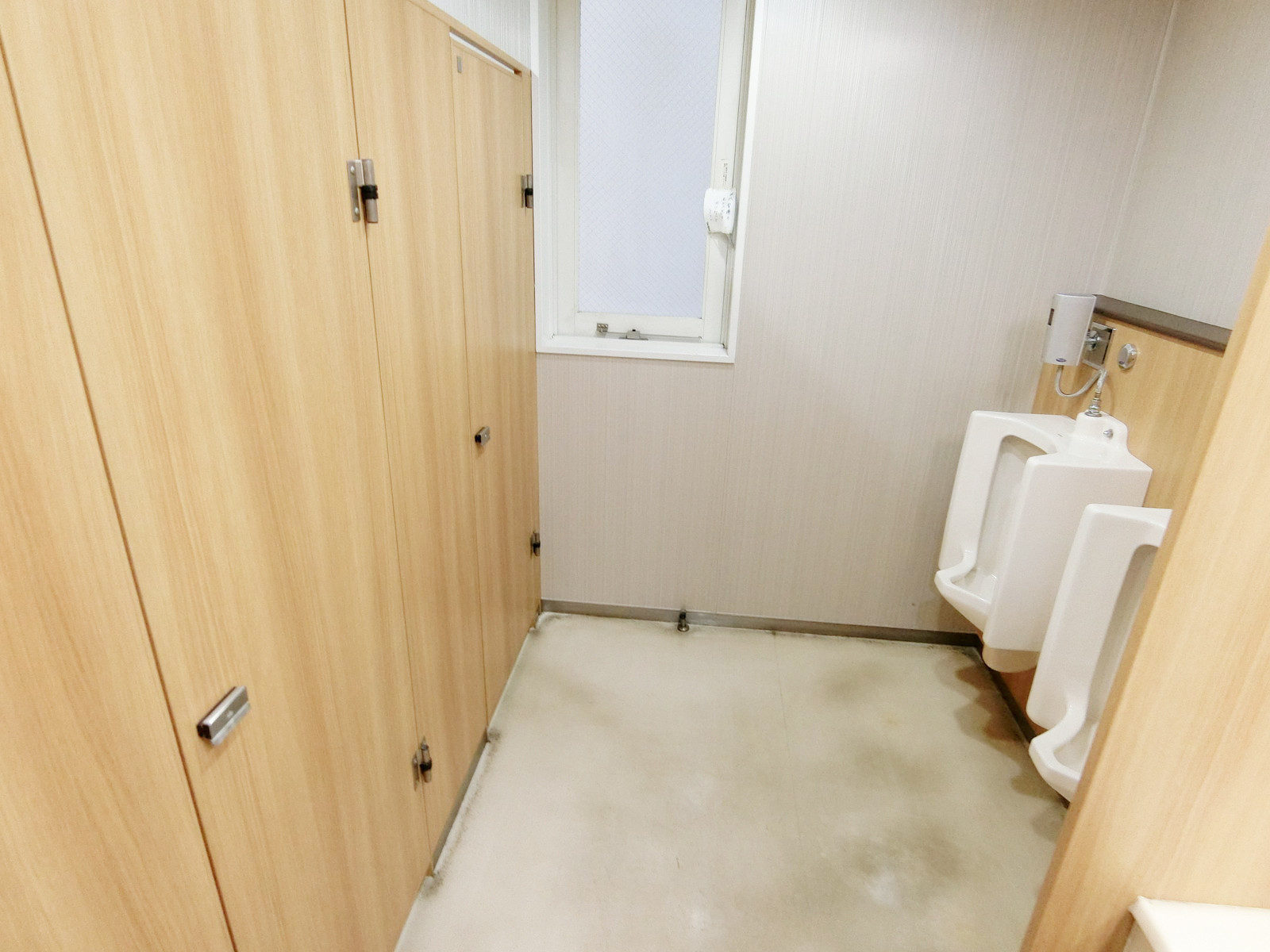 男性用トイレ