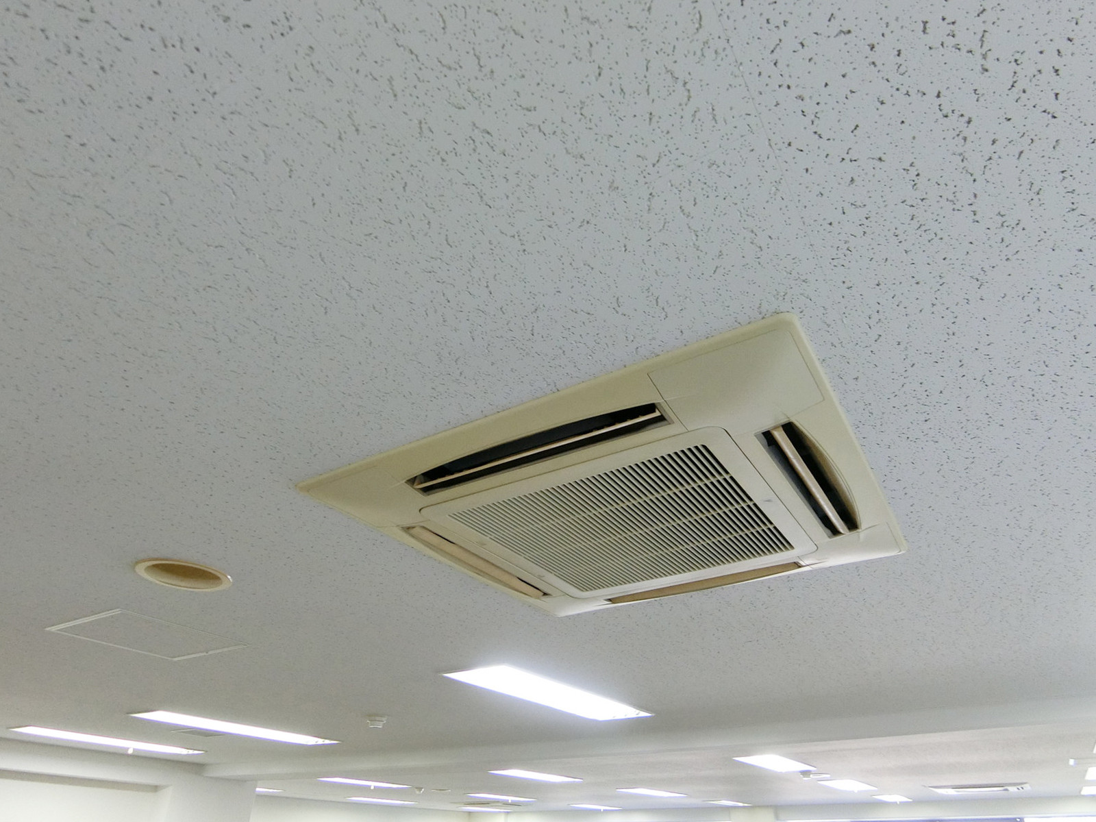 空調