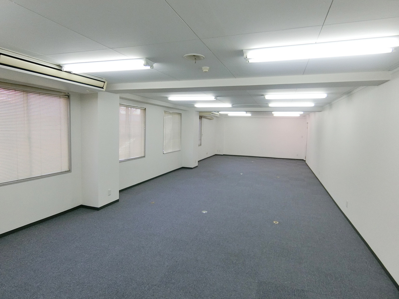 オフィス室内参考画像（4階・約23坪）