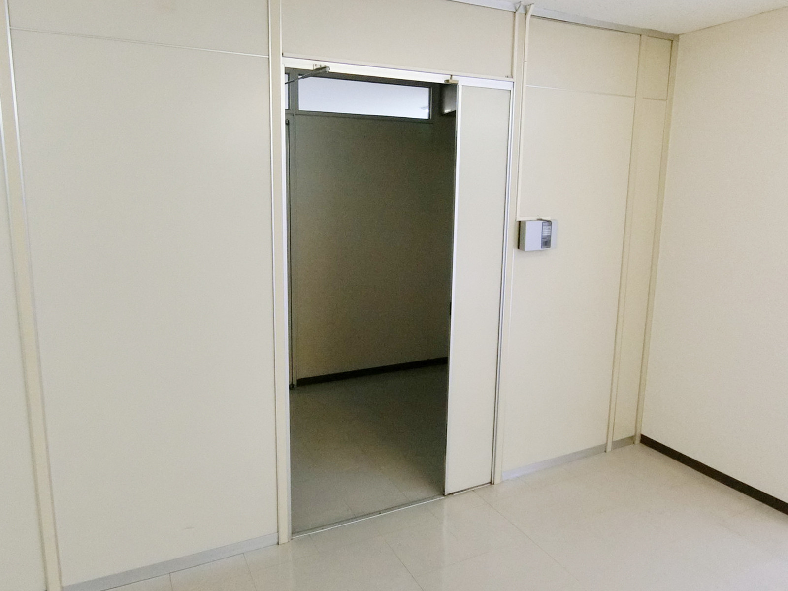 貸室出入口