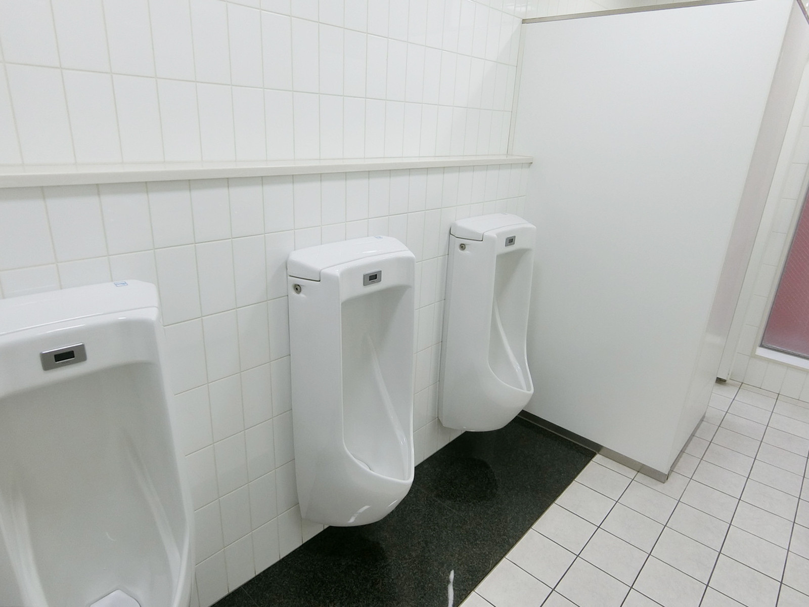 男性用トイレ