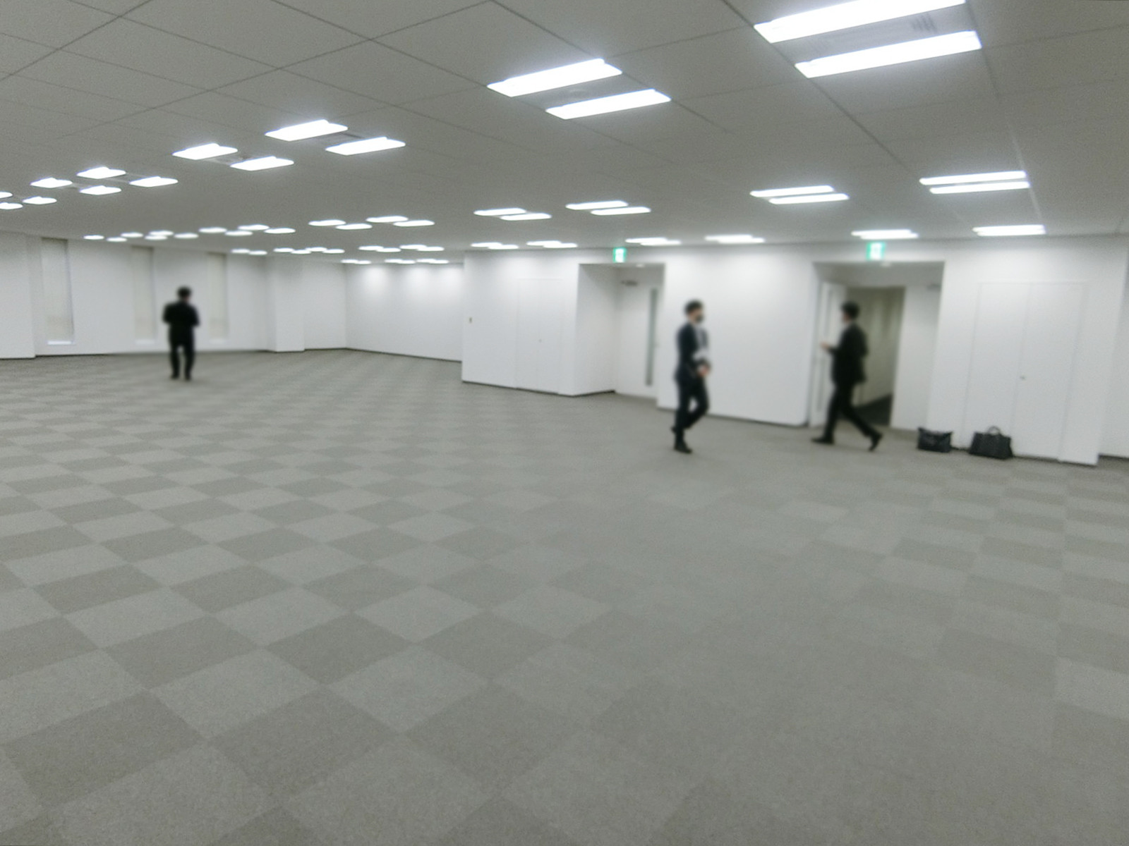 別角度の様子