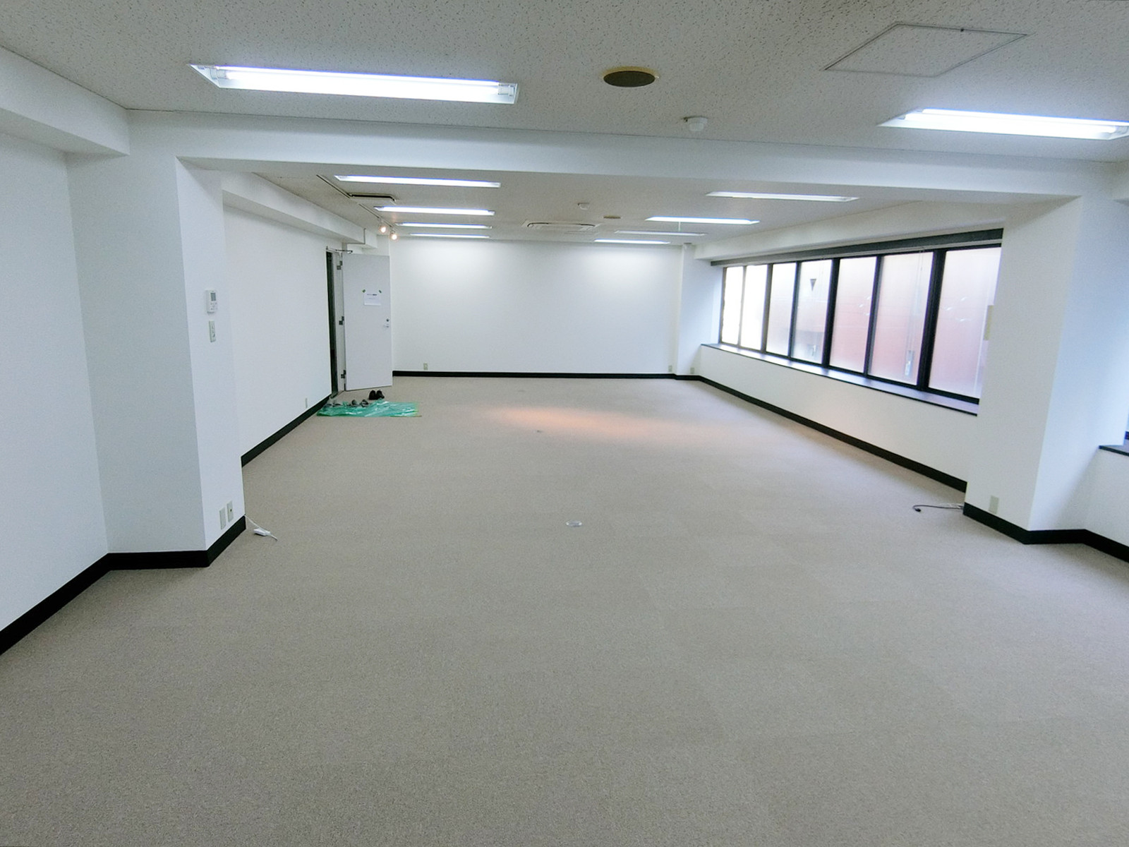 オフィス室内参考画像（4階・約28坪）