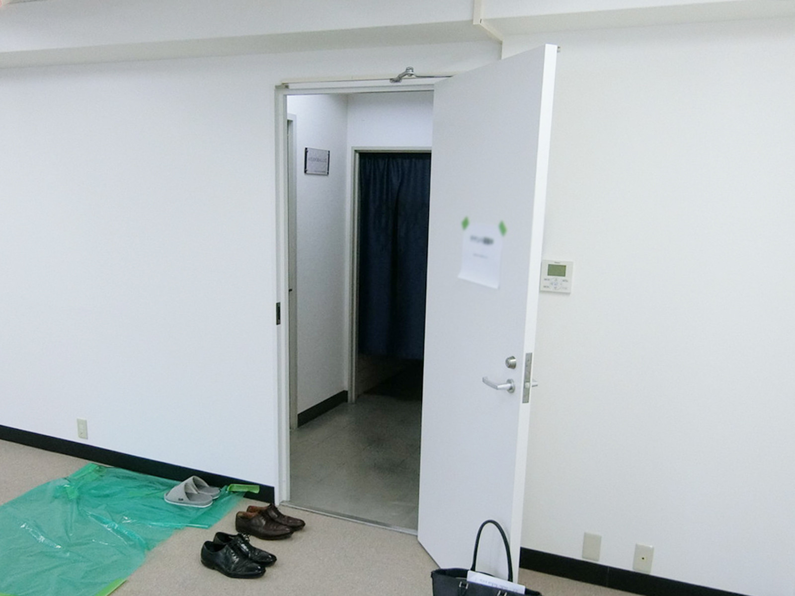 貸室出入口