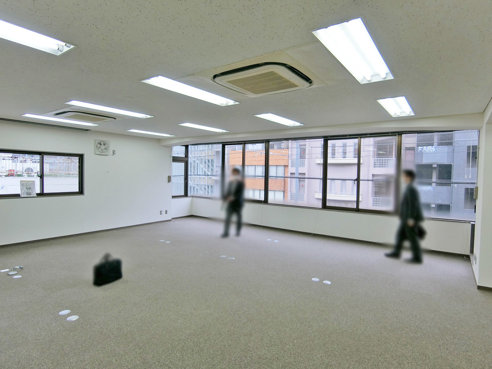 別角度の様子