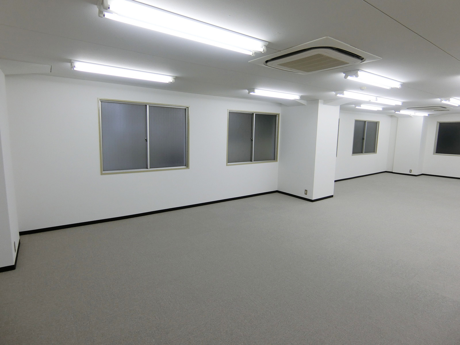 オフィス室内参考画像（2階・約33坪）