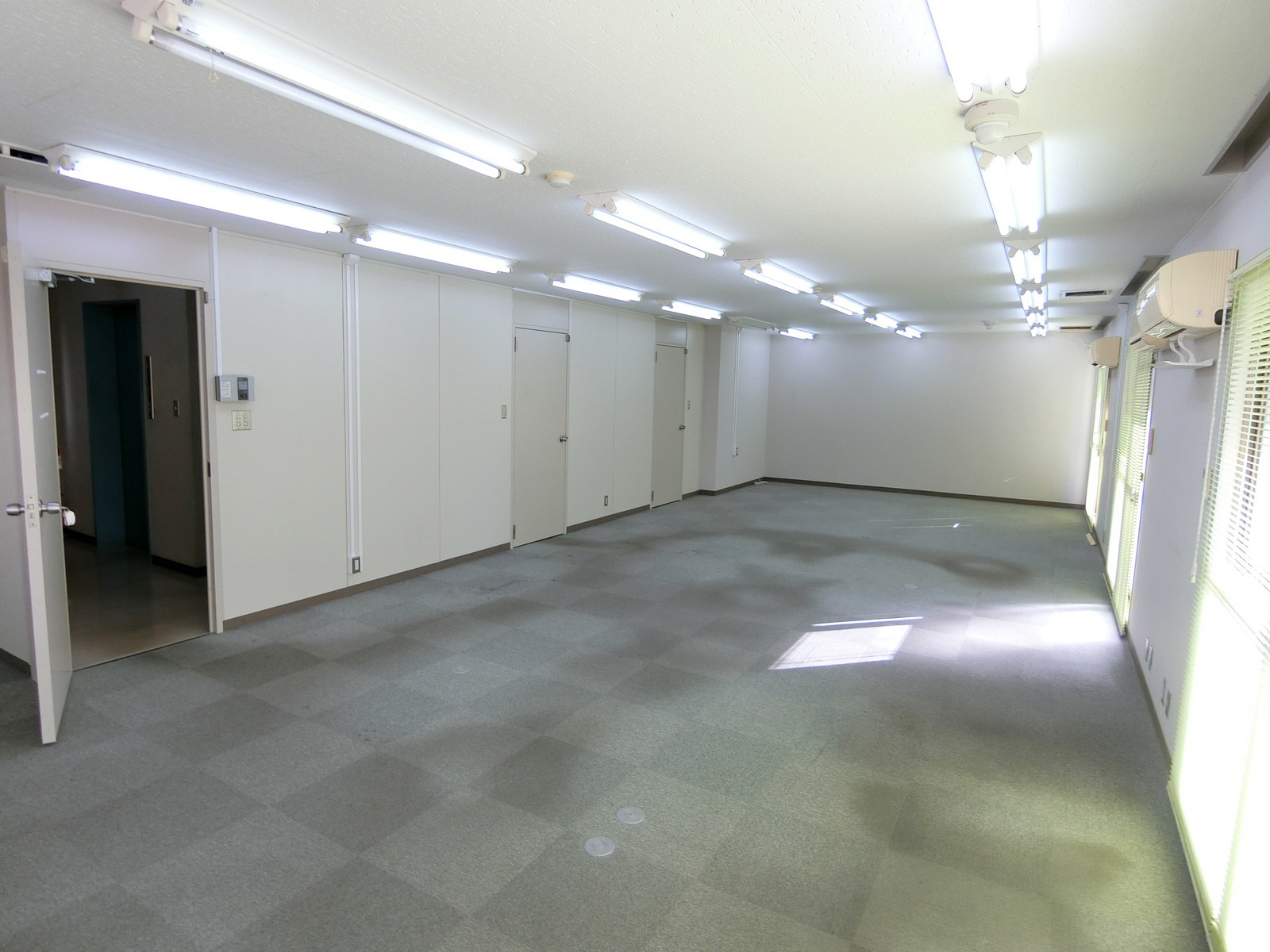 オフィス室内参考画像（4階・約25坪）