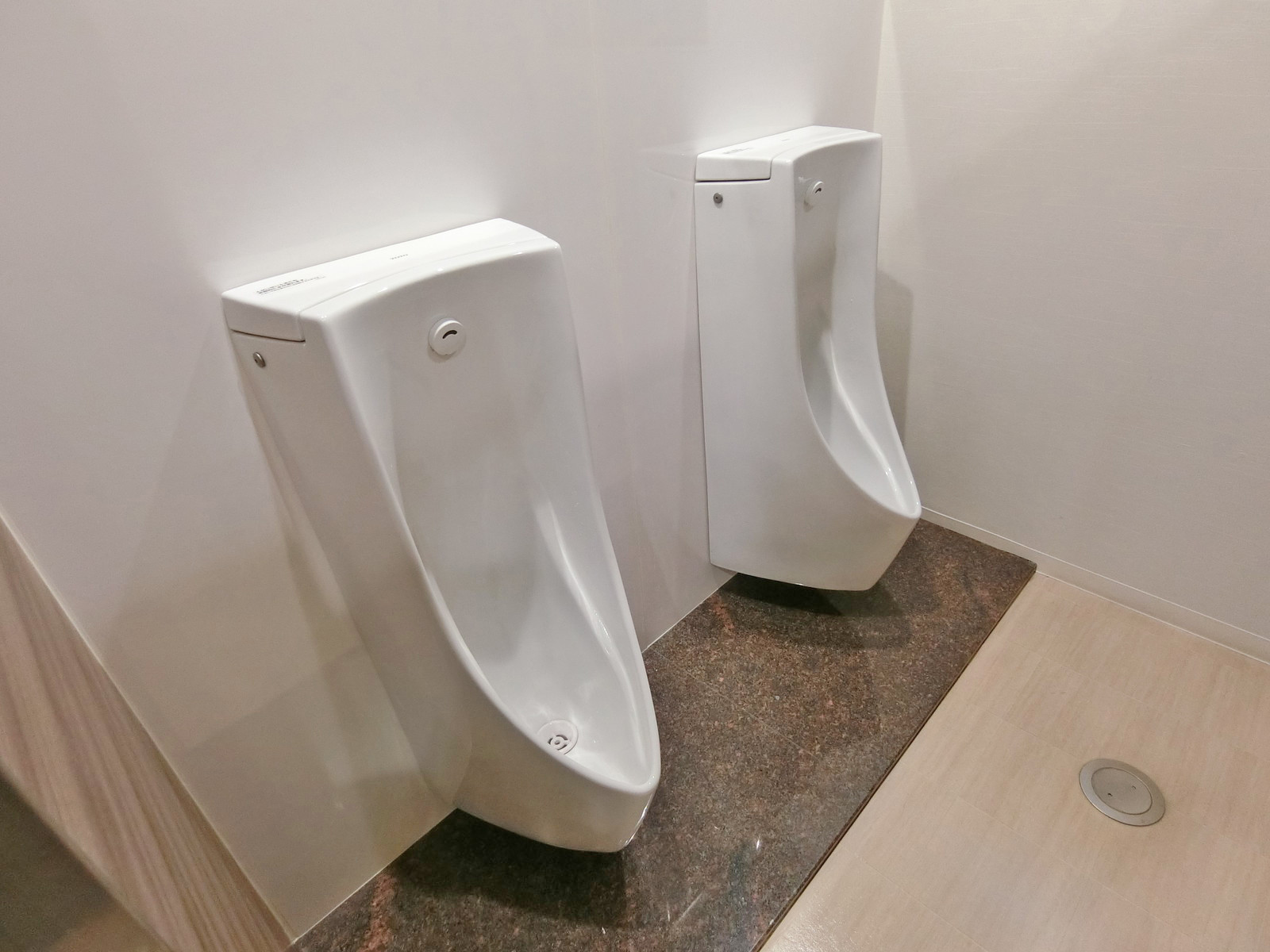 男性用トイレ
