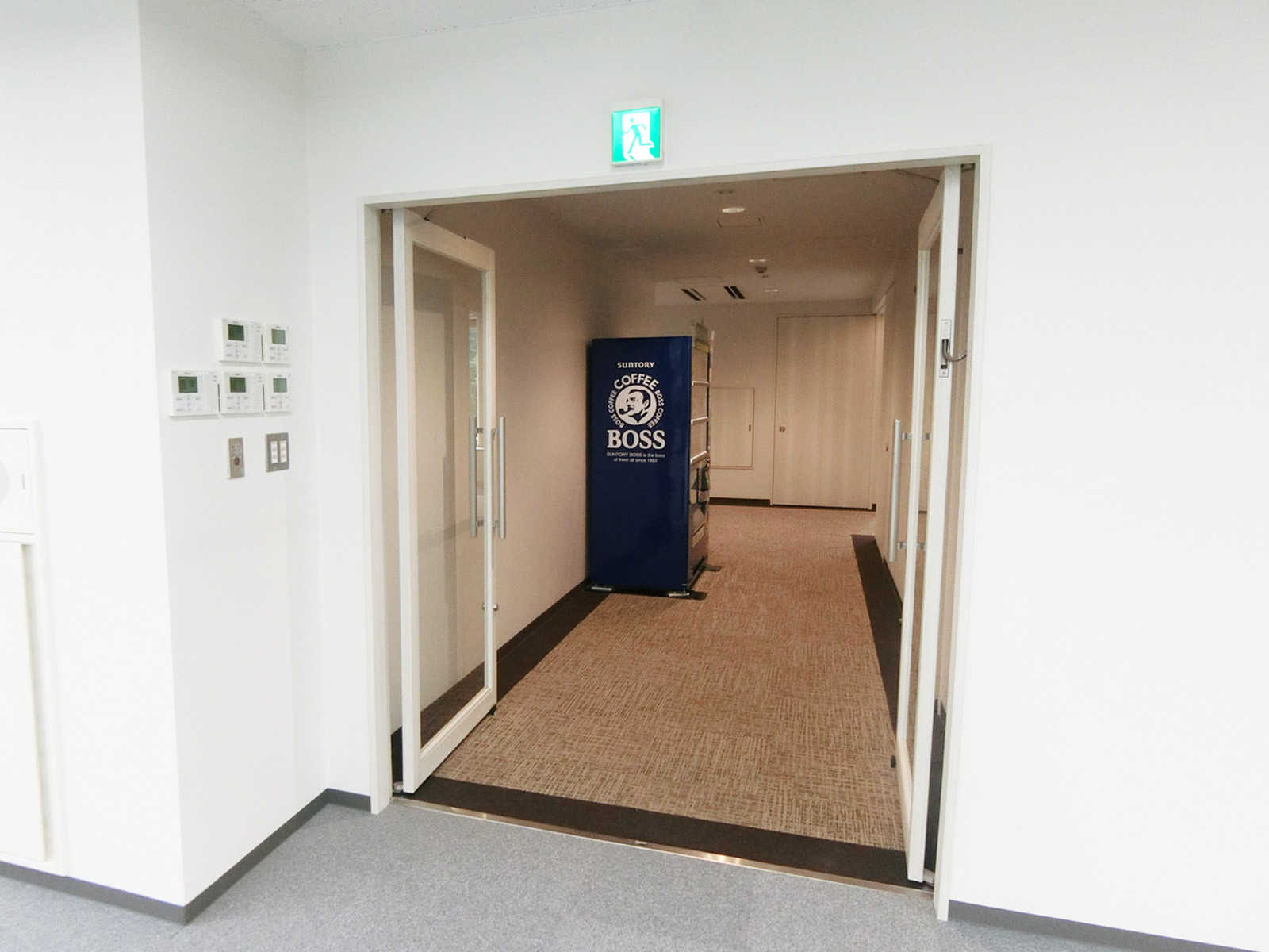 貸室出入口