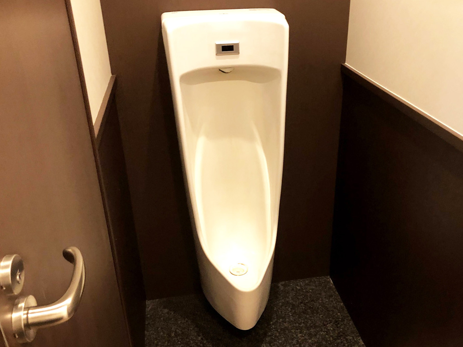 男性用トイレ