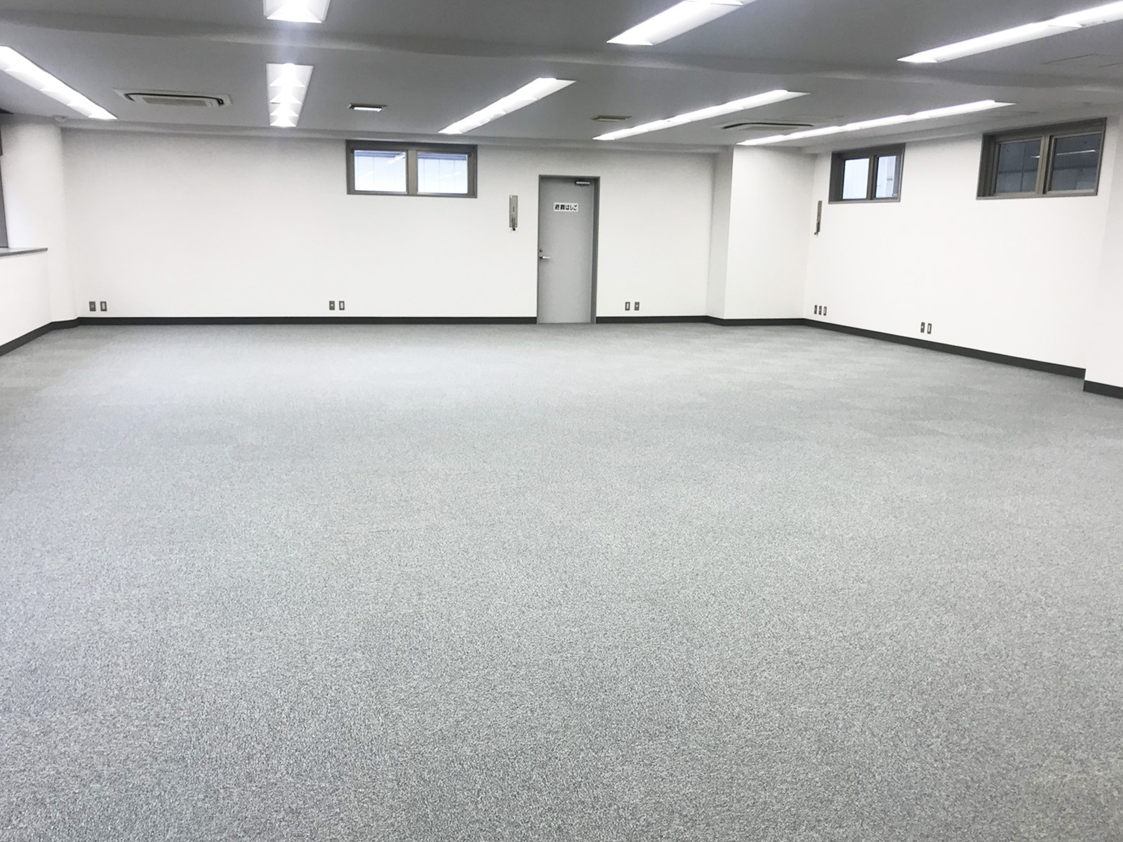 オフィス室内参考画像