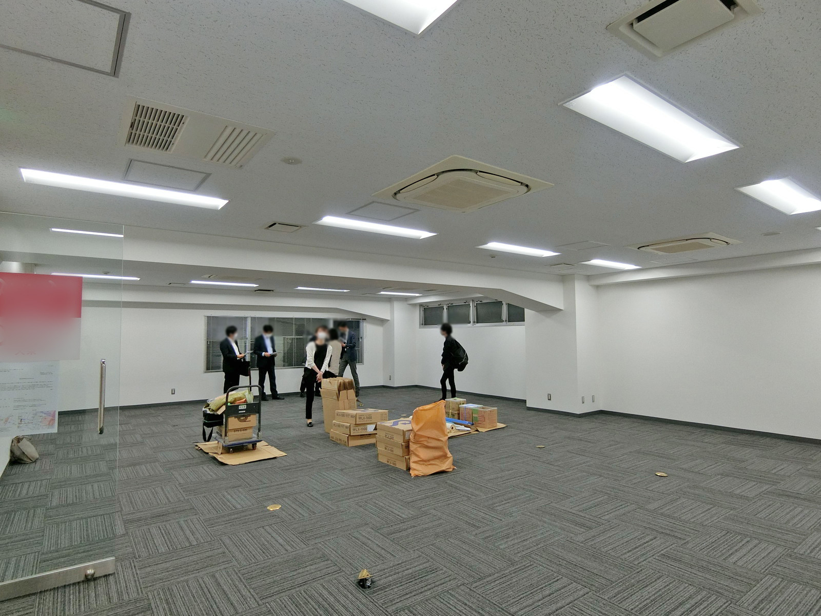 オフィス室内参考画像