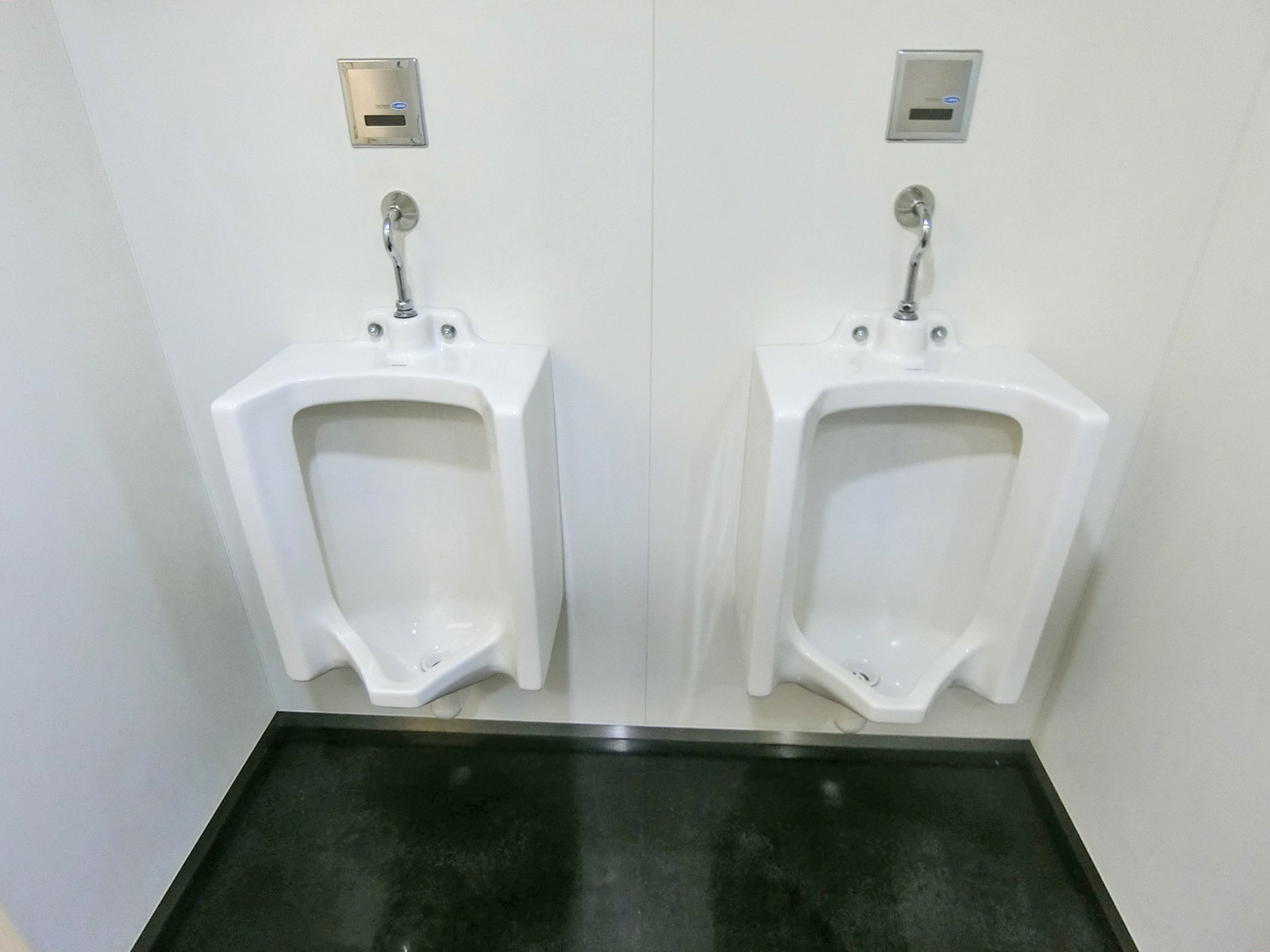 男性用トイレ