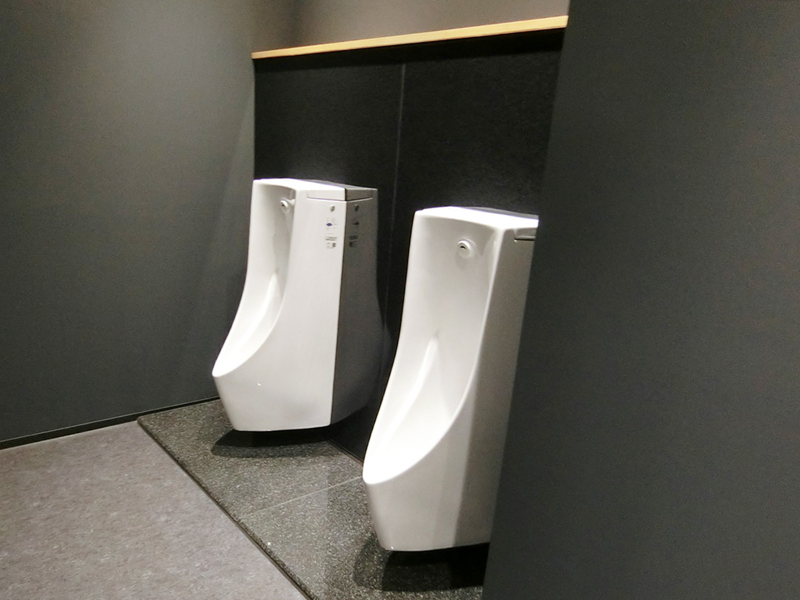 男性用トイレ