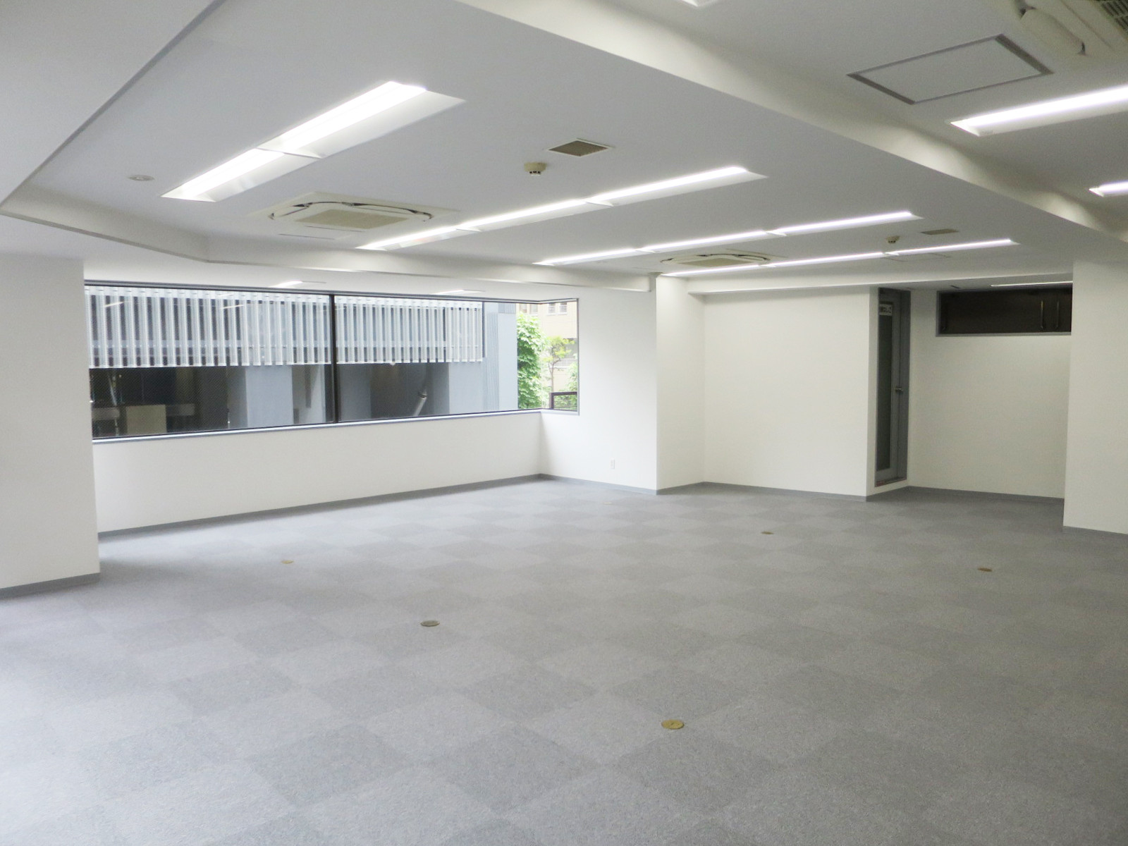 オフィス室内参考画像