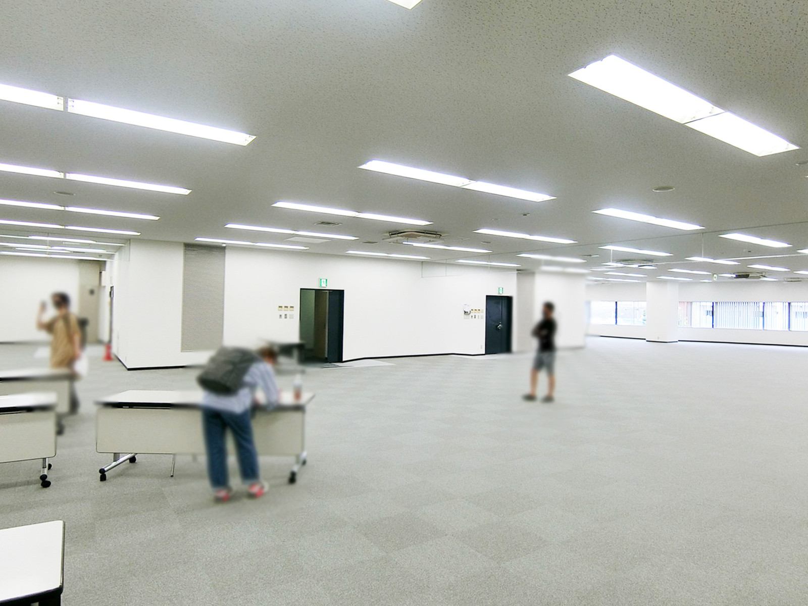 別角度の様子