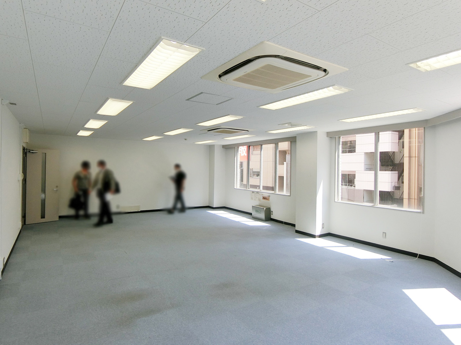 別角度の様子
