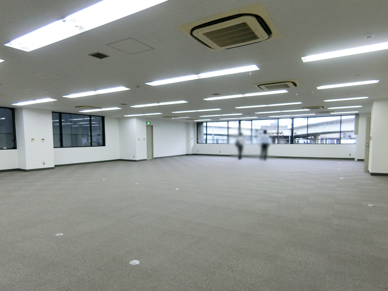 オフィス室内参考画像