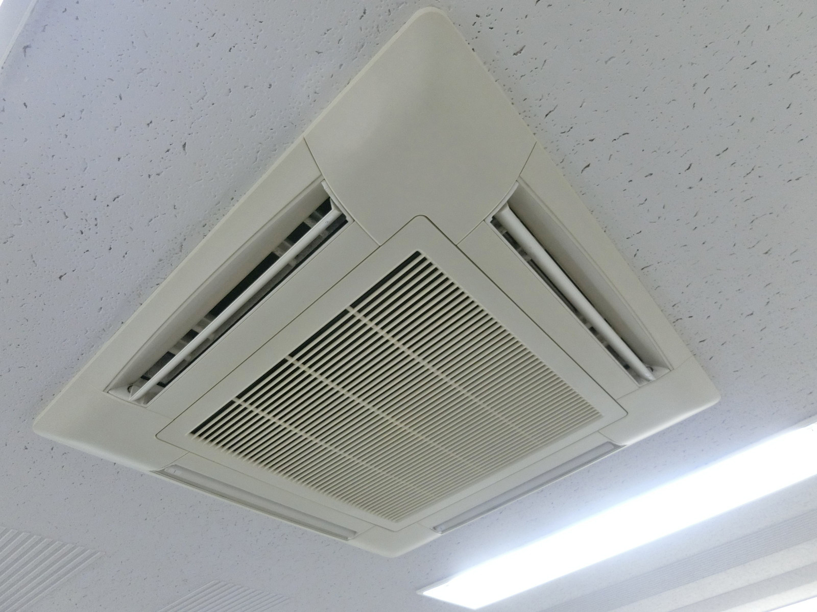 空調