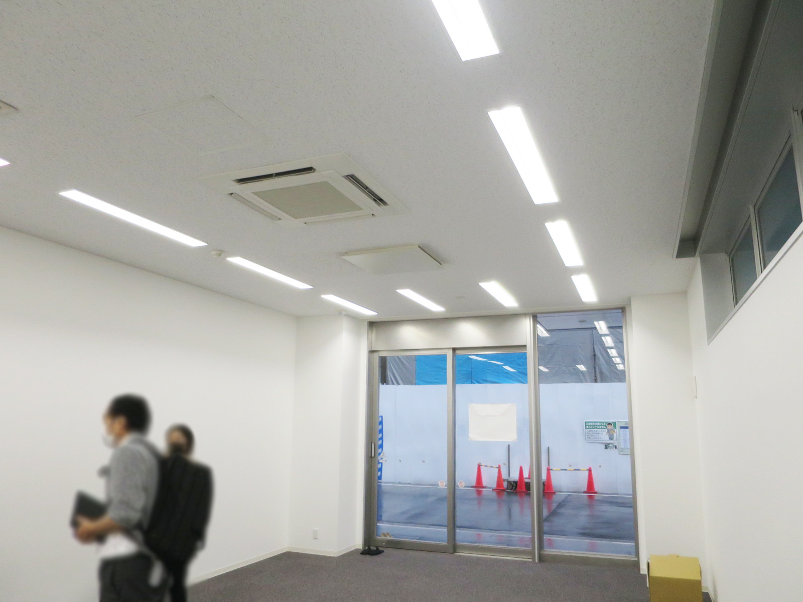 オフィス室内参考画像