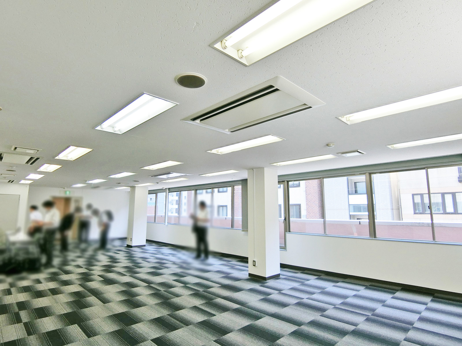別角度の様子