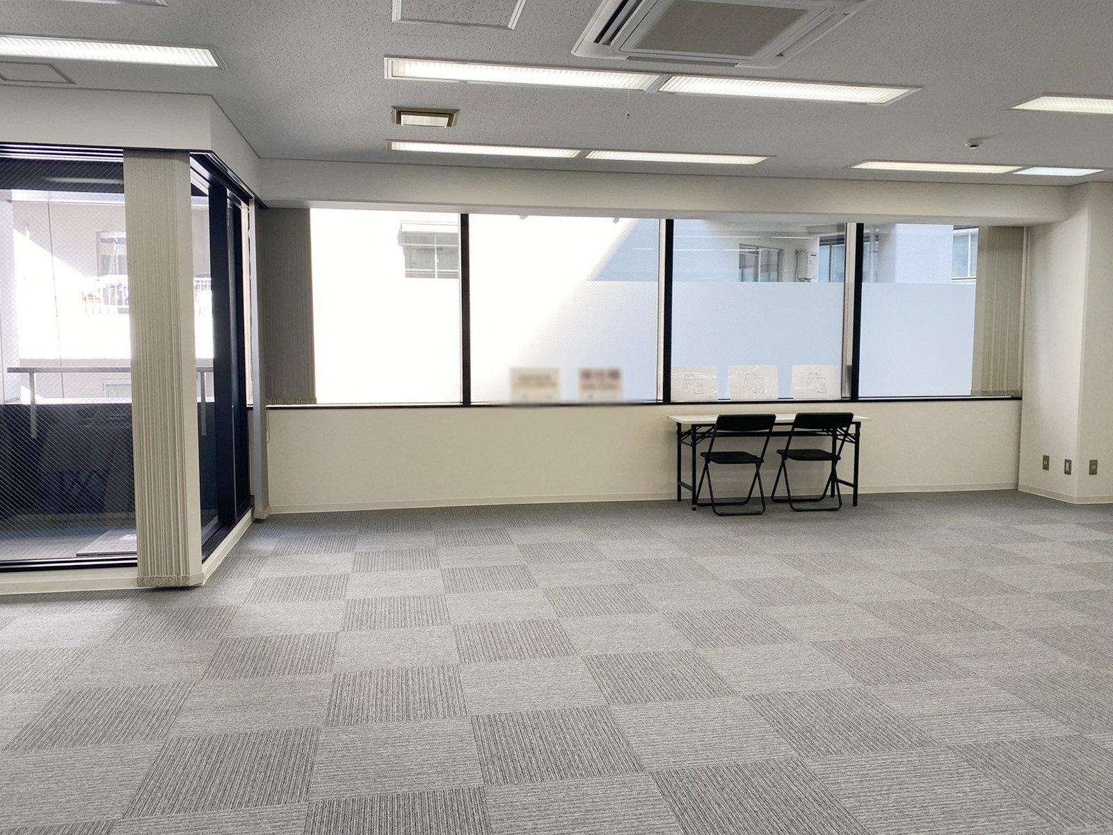 窓際の様子