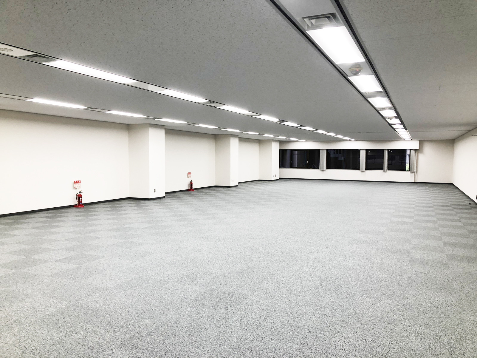 オフィス室内参考画像