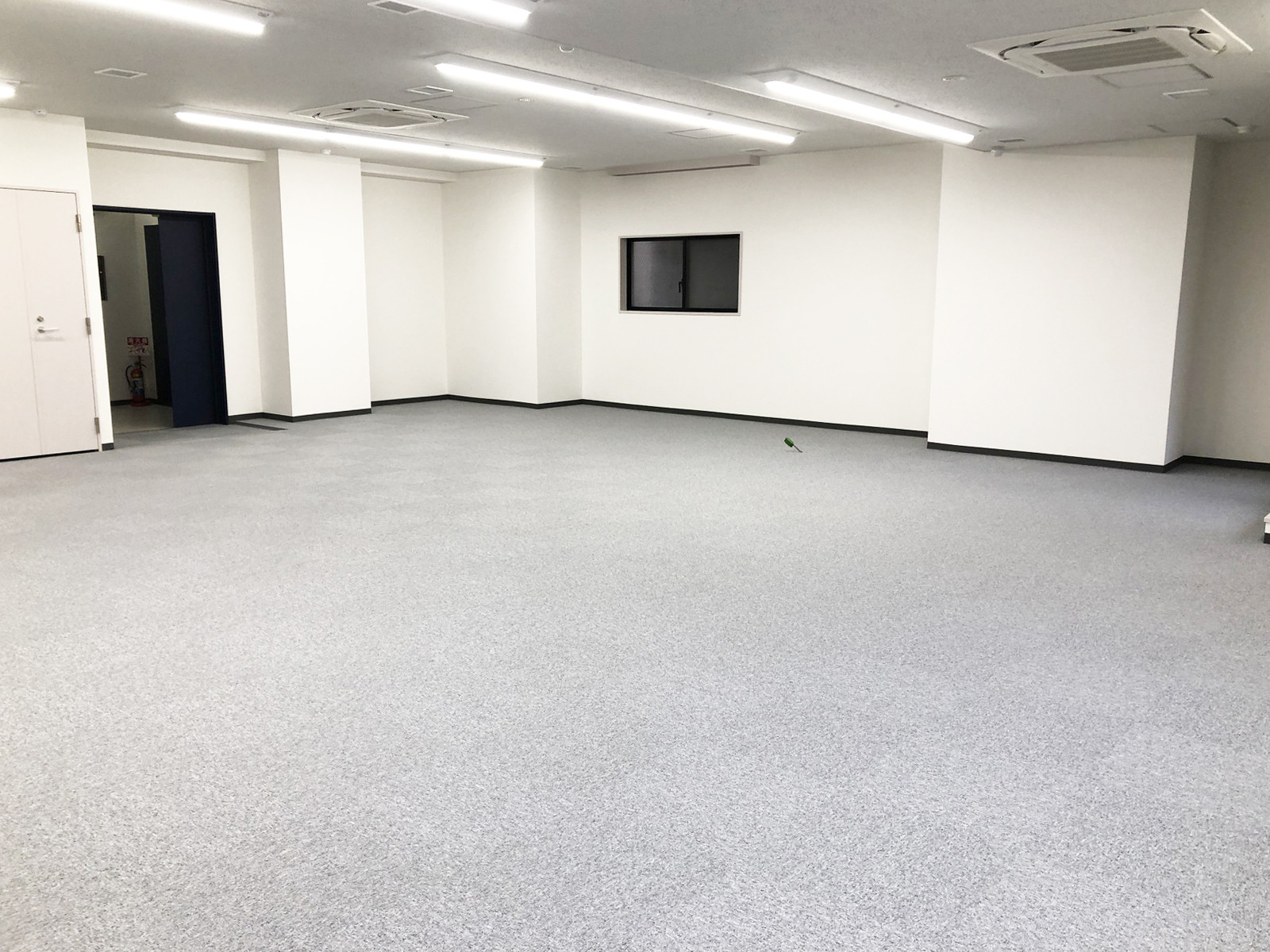 オフィス室内参考画像
