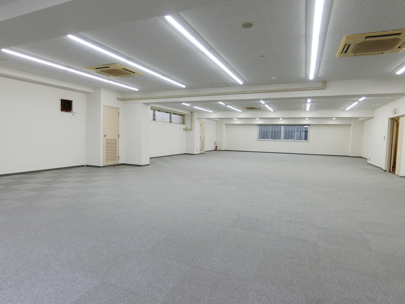 オフィス室内参考画像