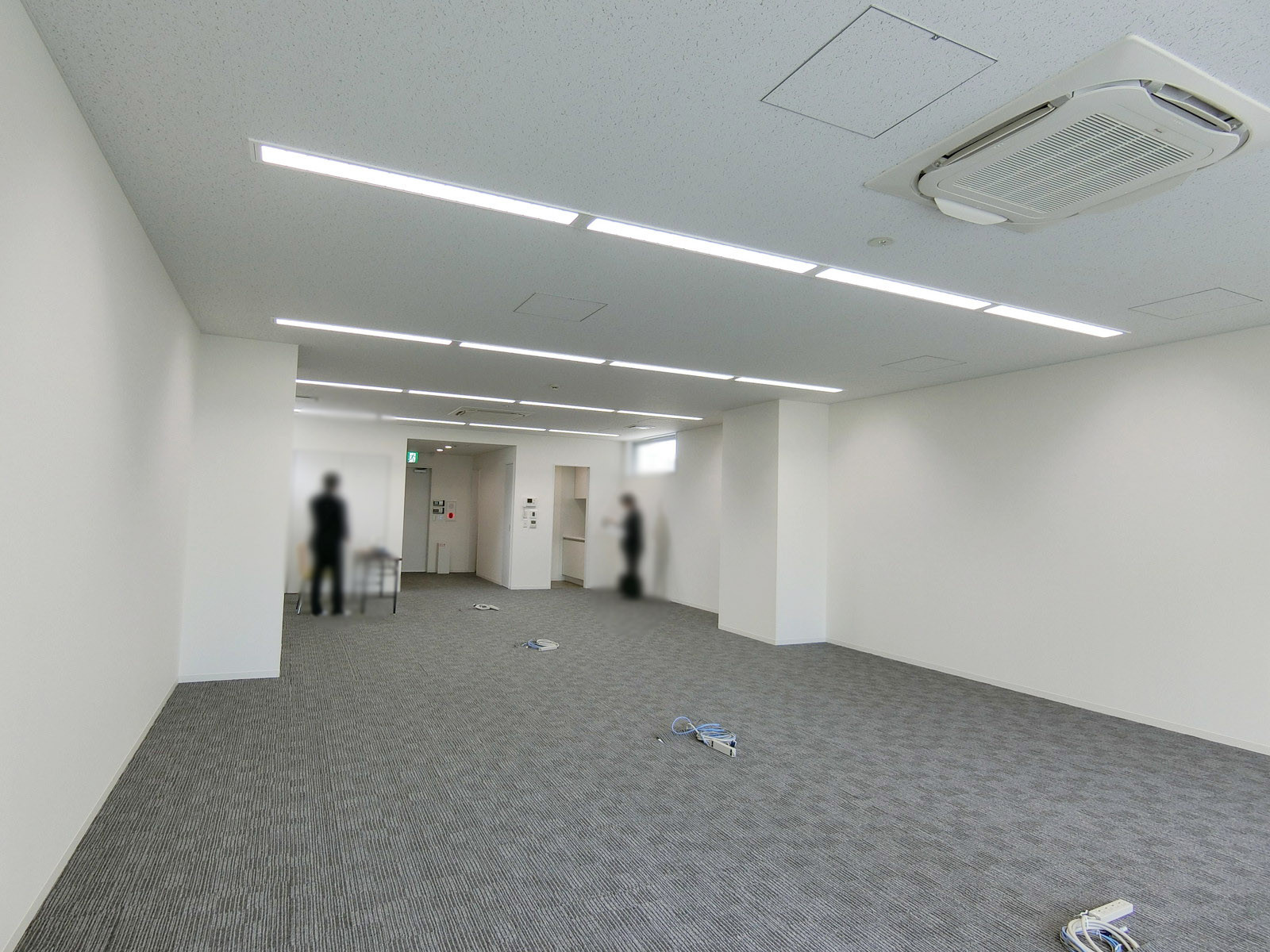 別角度の様子