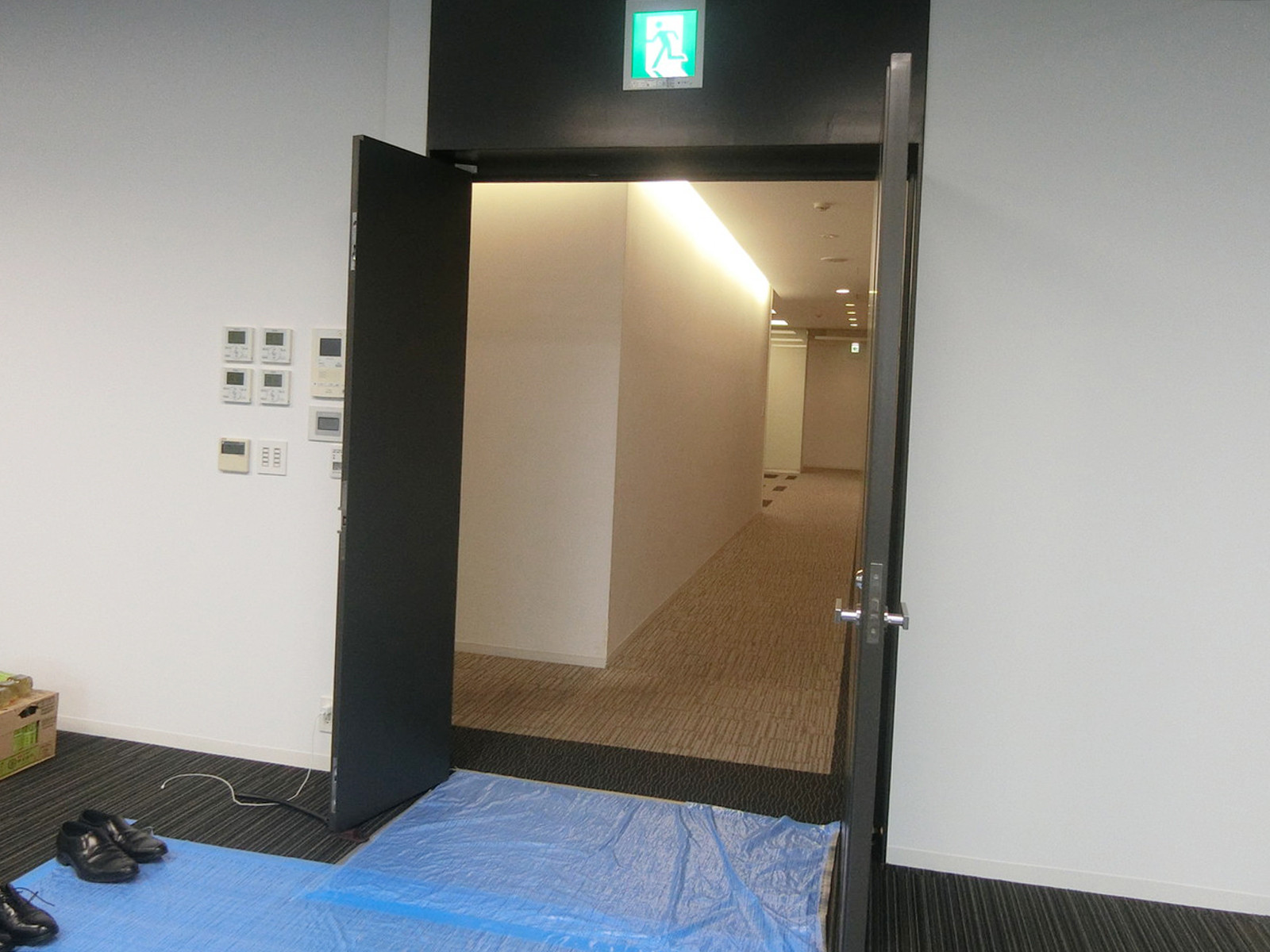 貸室出入口