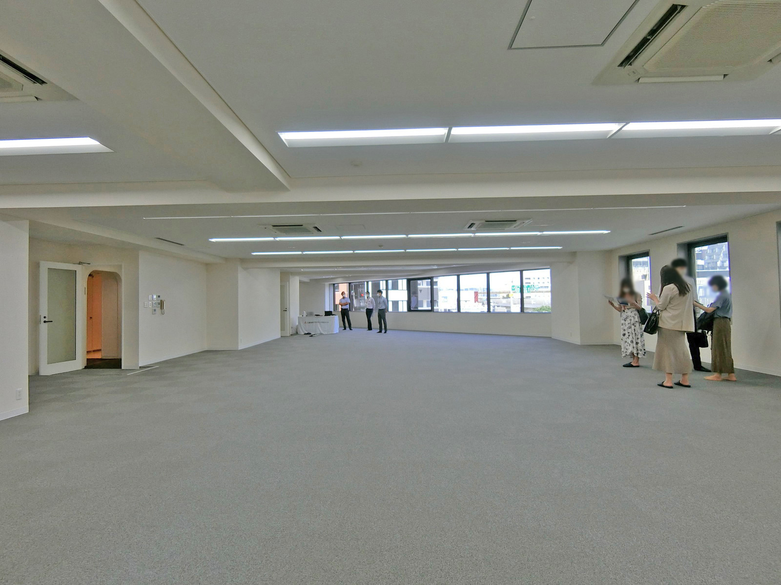 別角度の様子