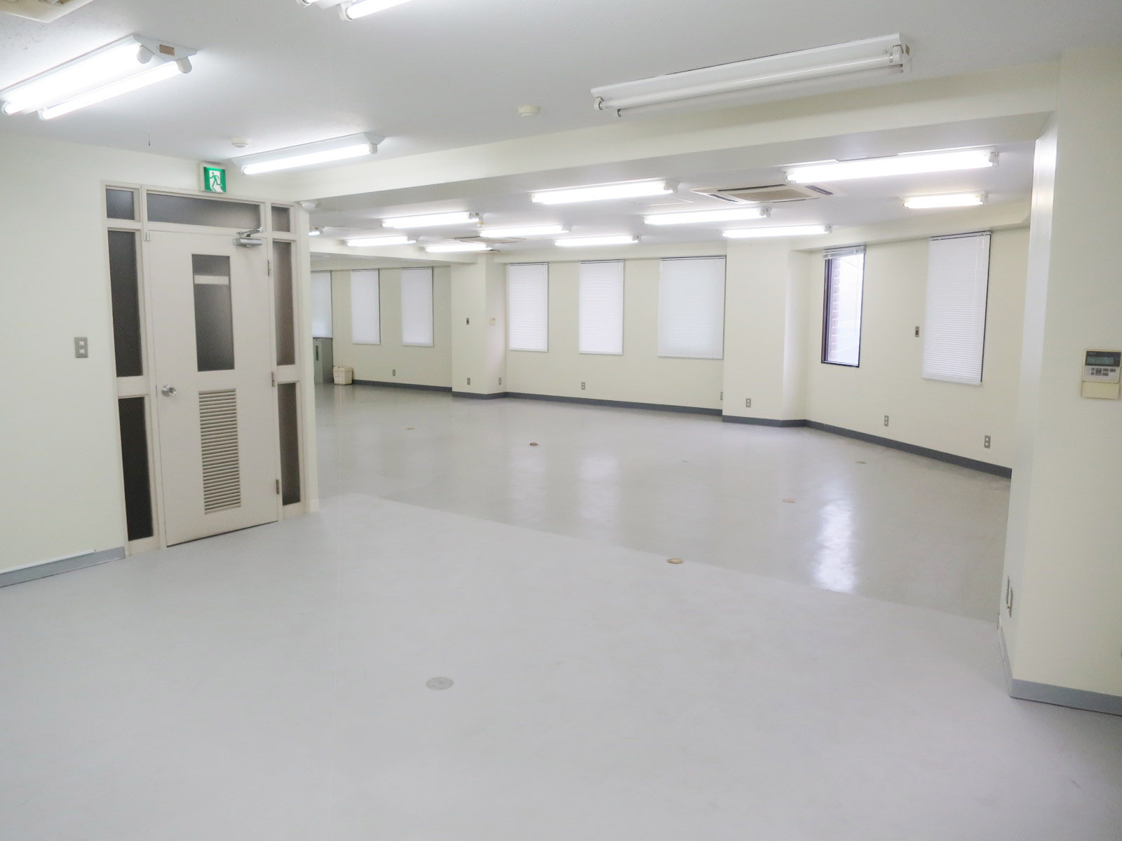 別角度の様子
