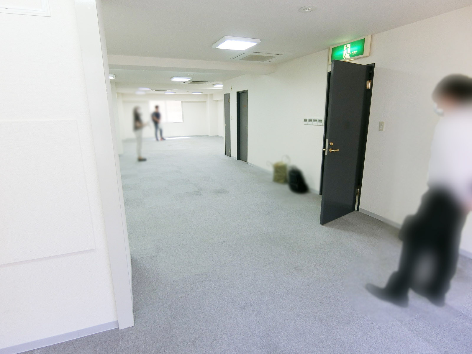 別室の様子